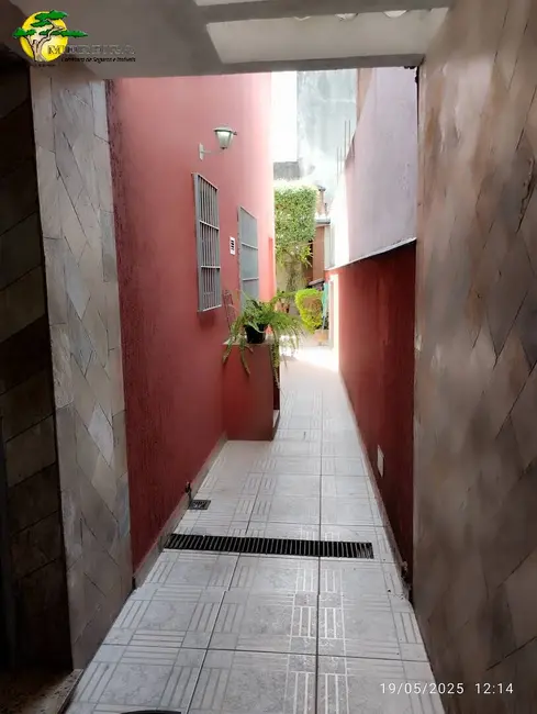 Foto 9 de Sobrado com 3 quartos à venda e para alugar, 180m2 em Jardim Centenário, São Paulo - SP