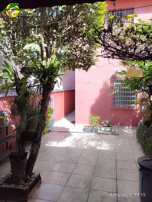 Foto 6 de Sobrado com 3 quartos à venda e para alugar, 180m2 em Jardim Centenário, São Paulo - SP