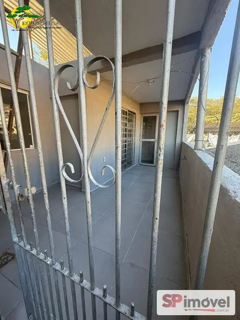 Foto 1 de Casa com 2 quartos para alugar, 150m2 em Vila Amália (Zona Norte), São Paulo - SP