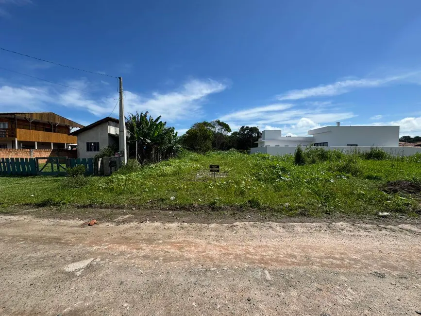 Foto 1 de Terreno / Lote à venda, 325m2 em Balneario Barra Do Sul - SC