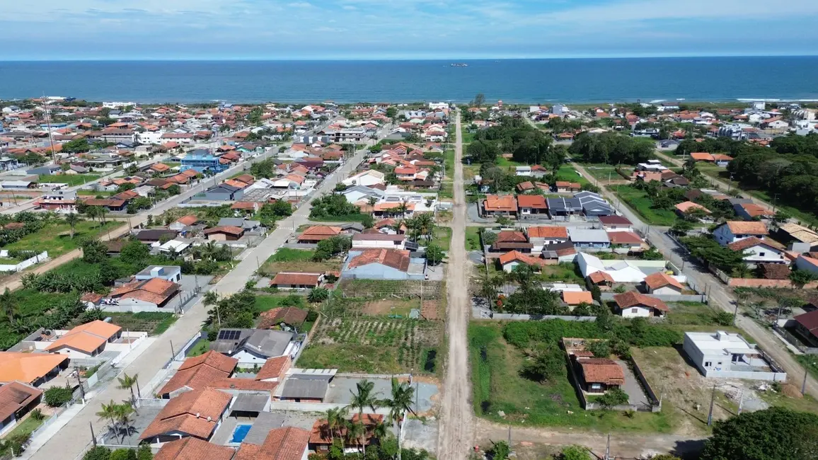 Foto 2 de Terreno / Lote à venda, 325m2 em Balneario Barra Do Sul - SC
