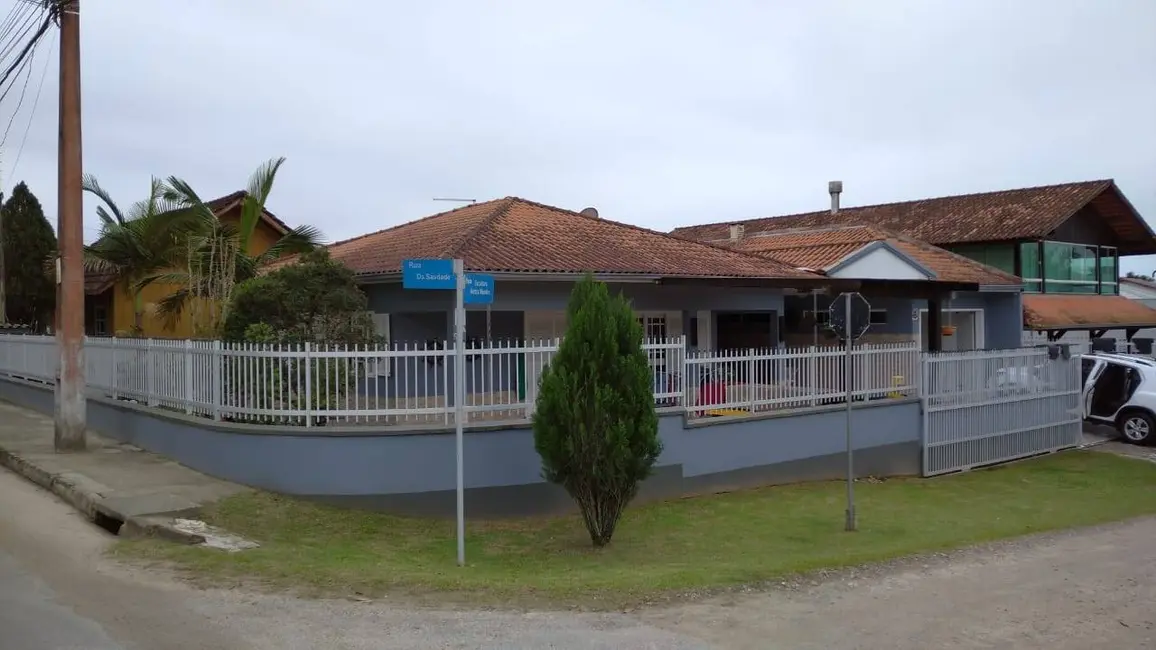 Casa com 3 quartos à venda em Balneario Barra Do Sul - SC - imagem 6 Foto 6 de Casa com 3 quartos à venda em Balneario Barra Do Sul - SC