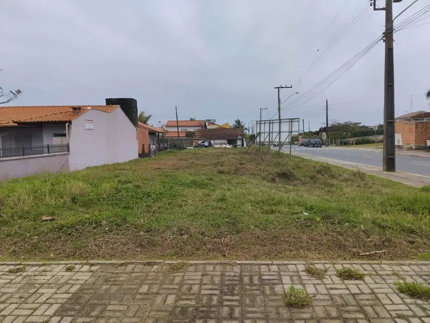 Foto 1 de Terreno / Lote à venda, 350m2 em Balneario Barra Do Sul - SC