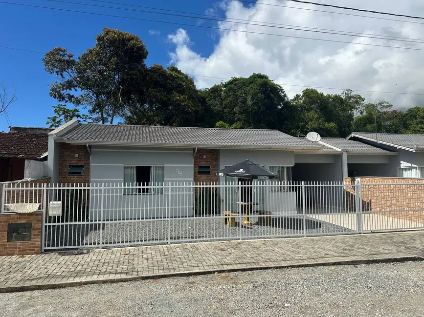 Foto 1 de Casa com 3 quartos à venda, 177m2 em Balneario Barra Do Sul - SC