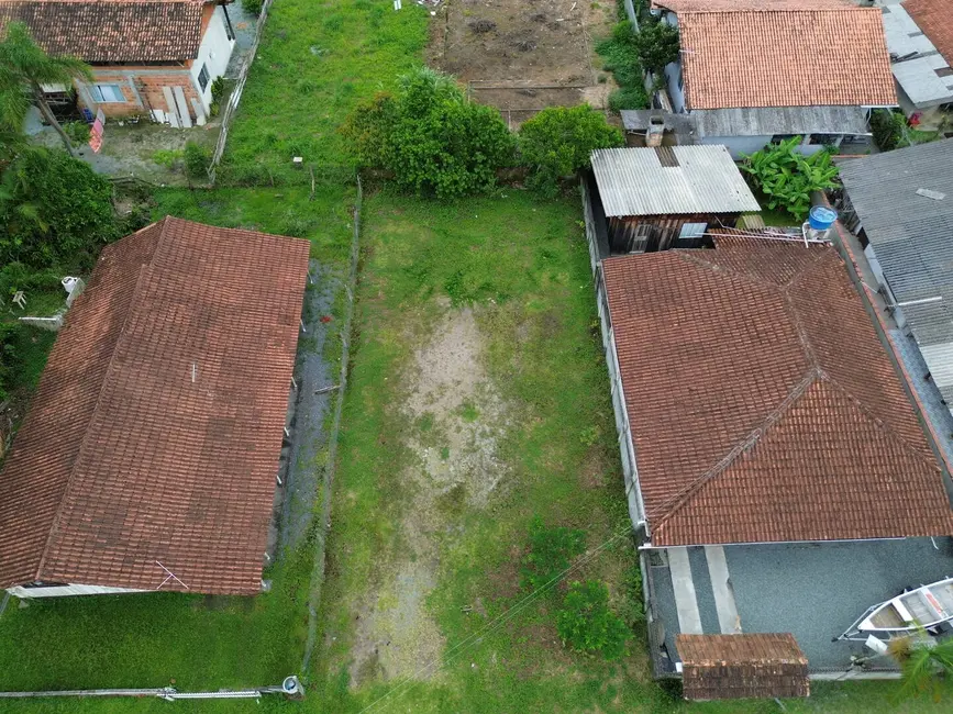 Foto 4 de Terreno / Lote à venda, 338m2 em Balneario Barra Do Sul - SC