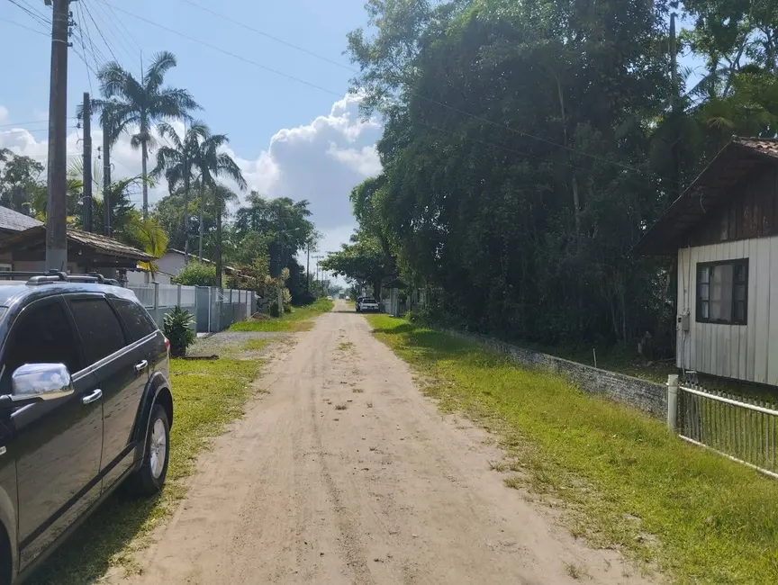 Foto 2 de Terreno / Lote à venda, 338m2 em Balneario Barra Do Sul - SC