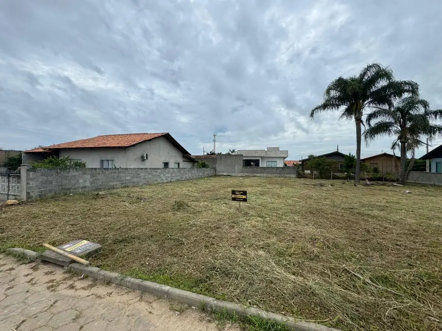 Foto 5 de Terreno / Lote à venda, 325m2 em Balneario Barra Do Sul - SC