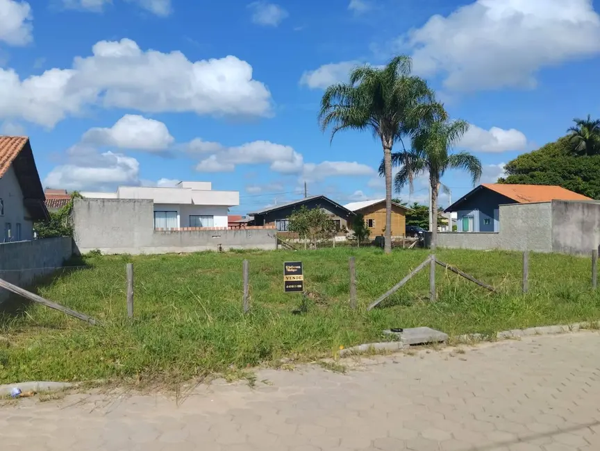 Foto 1 de Terreno / Lote à venda, 325m2 em Balneario Barra Do Sul - SC