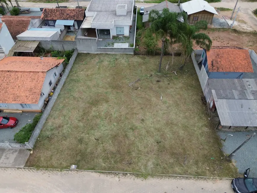 Foto 2 de Terreno / Lote à venda, 325m2 em Balneario Barra Do Sul - SC