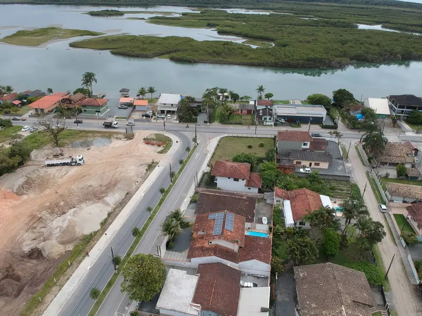Foto 3 de Casa com 4 quartos à venda, 383m2 em Balneario Barra Do Sul - SC
