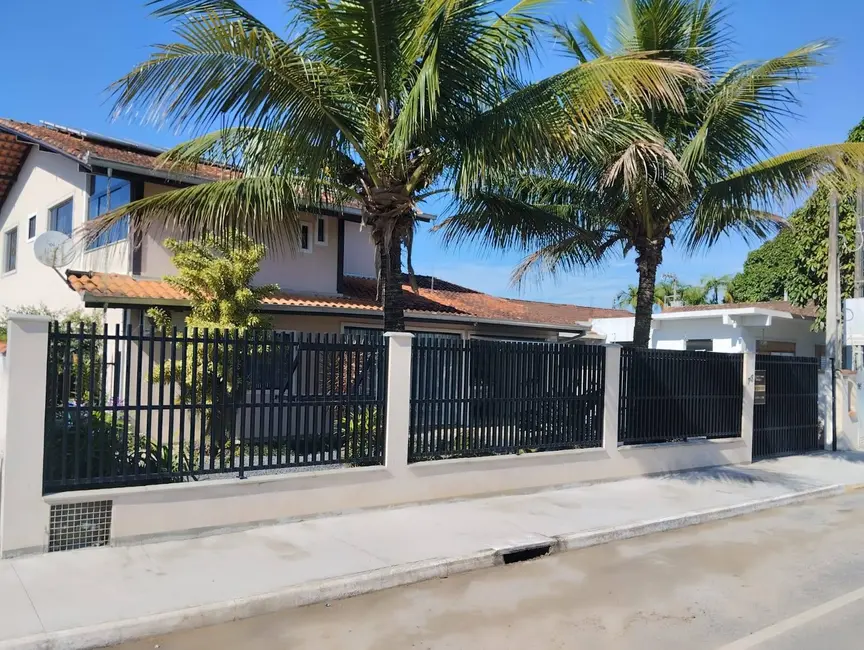 Foto 5 de Casa com 4 quartos à venda, 383m2 em Balneario Barra Do Sul - SC