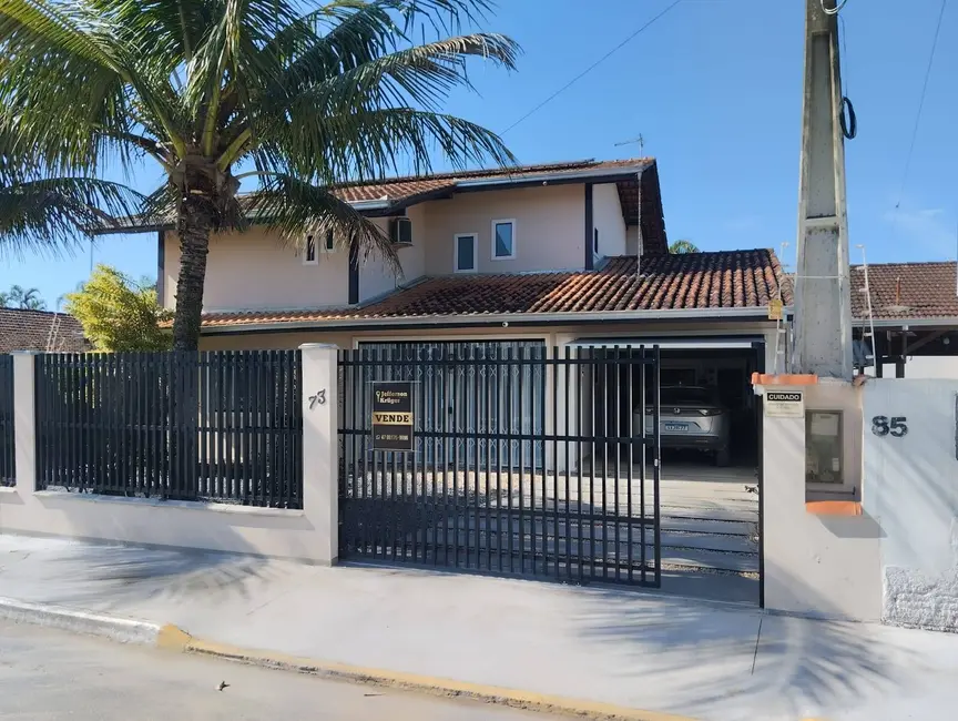 Foto 4 de Casa com 4 quartos à venda, 383m2 em Balneario Barra Do Sul - SC