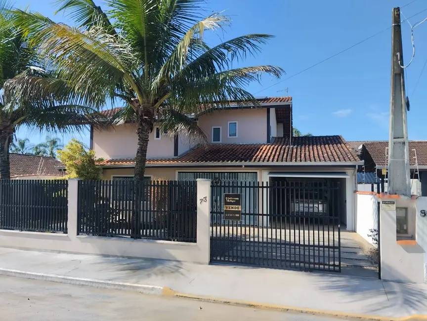 Foto 3 de Casa com 4 quartos à venda, 383m2 em Balneario Barra Do Sul - SC