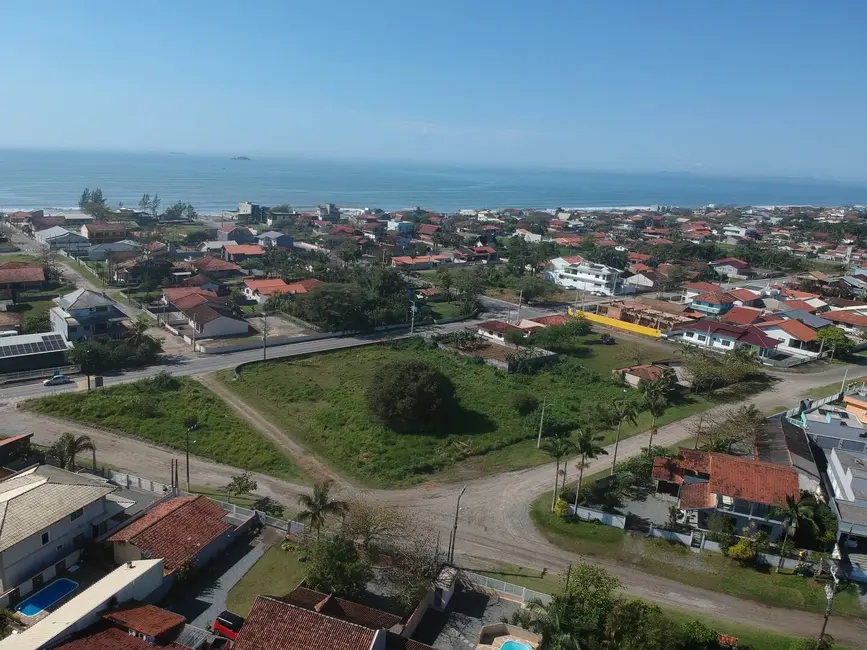 Sobrado com 3 quartos à venda, 360m2 em Balneario Barra Do Sul - SC - imagem 5 Foto 5 de Sobrado com 3 quartos à venda, 360m2 em Balneario Barra Do Sul - SC