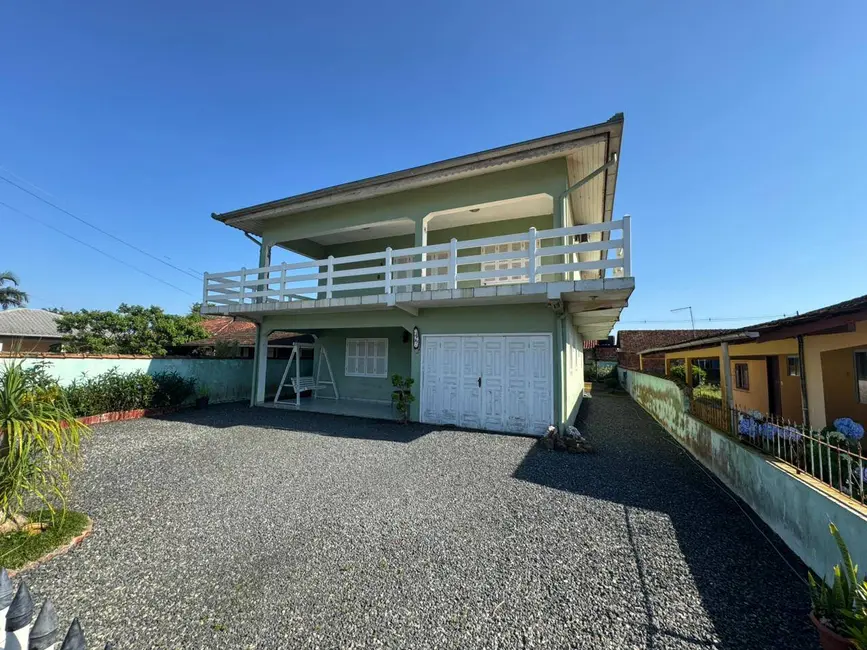 Sobrado com 3 quartos à venda, 360m2 em Balneario Barra Do Sul - SC - imagem 4 Foto 4 de Sobrado com 3 quartos à venda, 360m2 em Balneario Barra Do Sul - SC