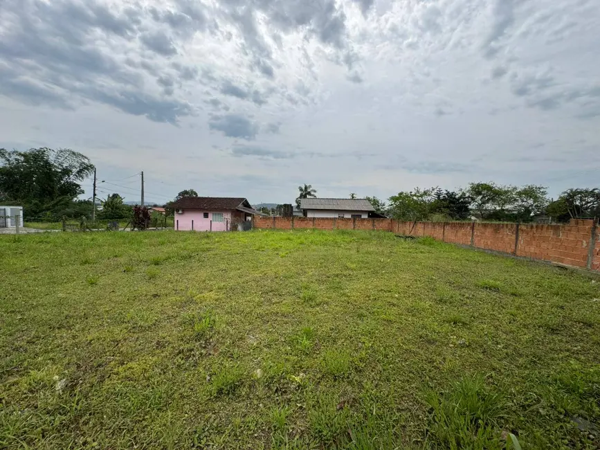 Terreno / Lote à venda, 694m2 em Araquari - SC - imagem 2 Foto 2 de Terreno / Lote à venda, 694m2 em Araquari - SC