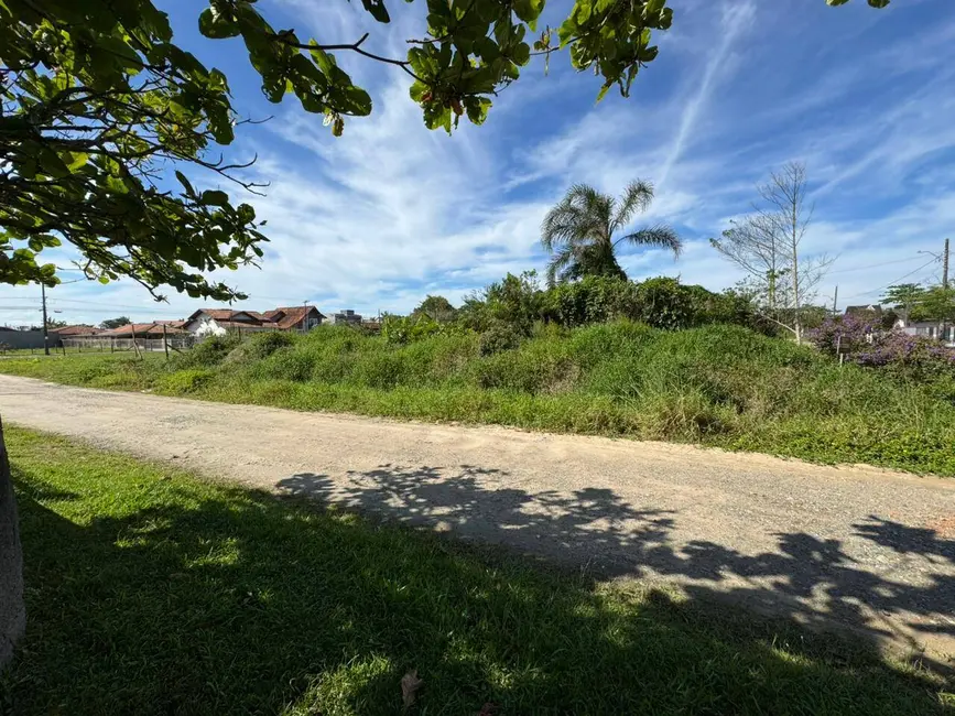 Foto 2 de Terreno / Lote à venda, 450m2 em Balneario Barra Do Sul - SC