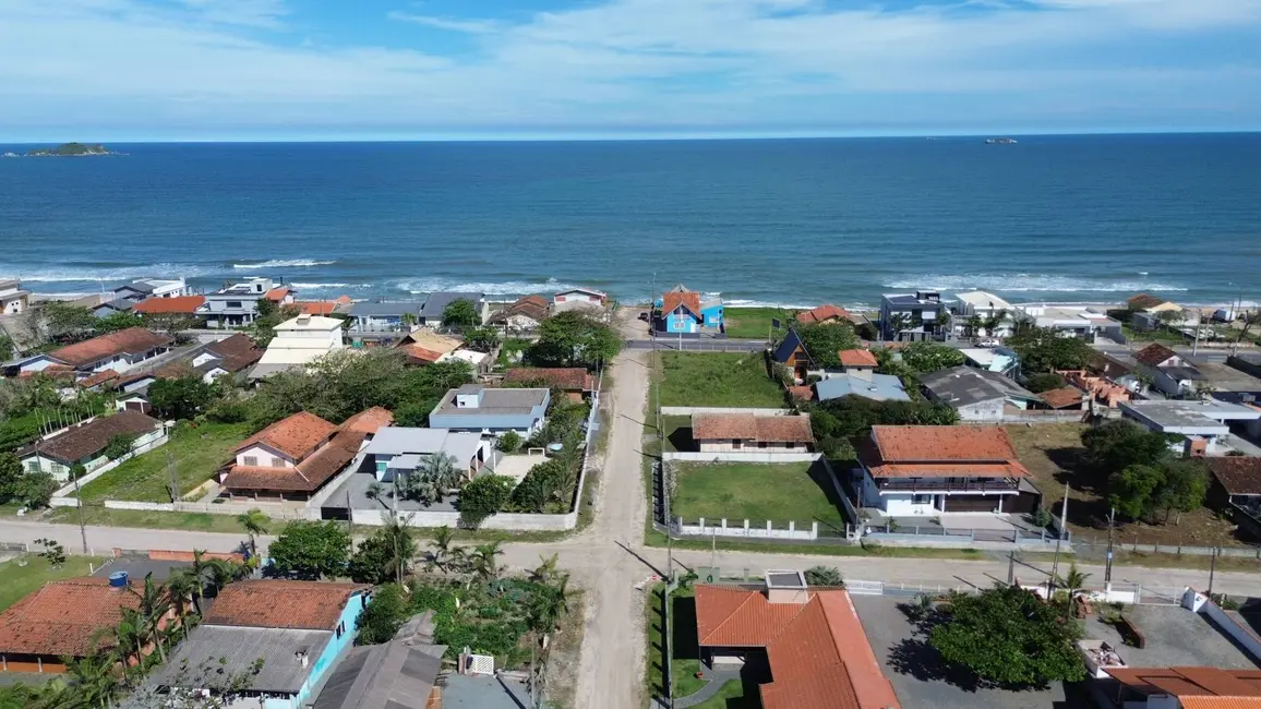 Foto 2 de Terreno / Lote à venda, 450m2 em Balneario Barra Do Sul - SC