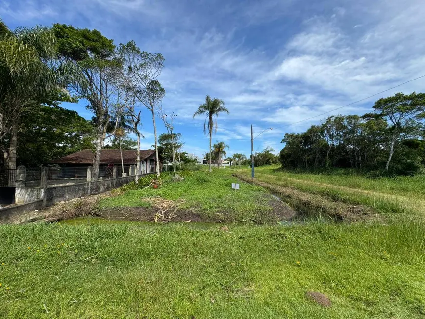 Foto 9 de Terreno / Lote à venda em Balneario Barra Do Sul - SC