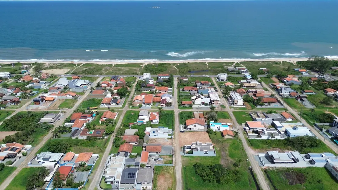 Foto 2 de Terreno / Lote à venda em Balneario Barra Do Sul - SC