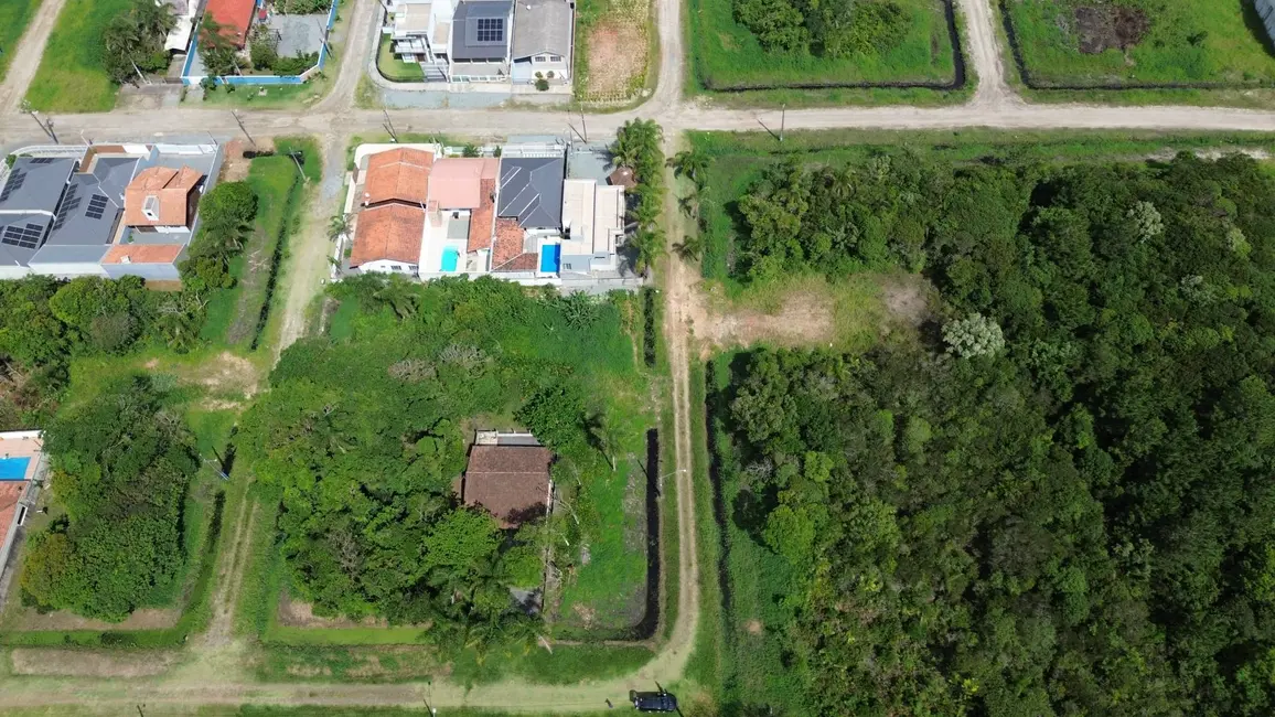 Foto 7 de Terreno / Lote à venda em Balneario Barra Do Sul - SC