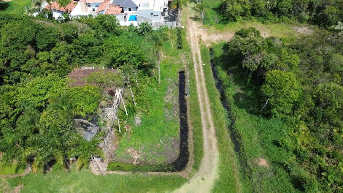 Foto 4 de Terreno / Lote à venda em Balneario Barra Do Sul - SC
