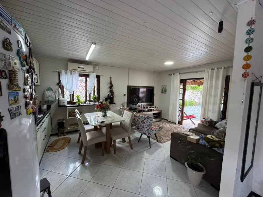 Foto 4 de Casa com 4 quartos à venda, 288m2 em Centro, Balneario Barra Do Sul - SC