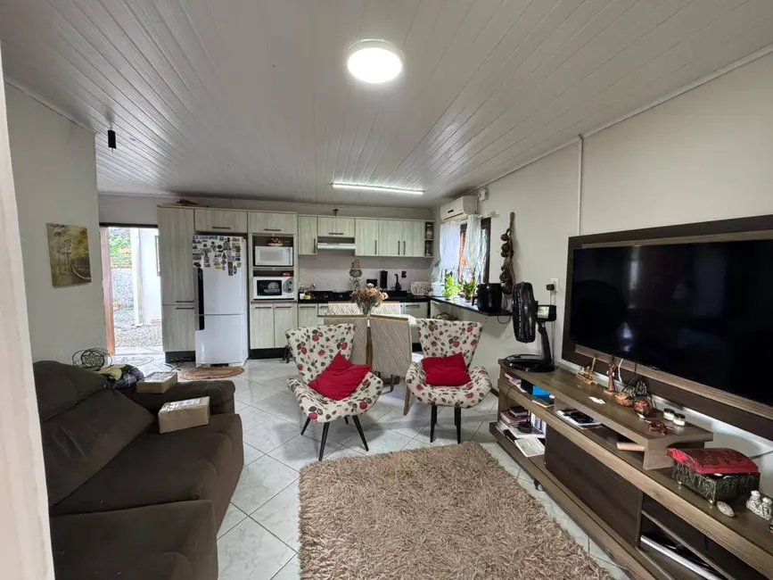 Foto 5 de Casa com 4 quartos à venda, 288m2 em Centro, Balneario Barra Do Sul - SC