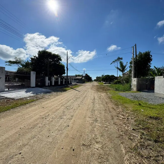 Foto 2 de Terreno / Lote à venda, 360m2 em Balneario Barra Do Sul - SC