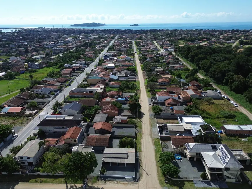 Foto 3 de Terreno / Lote à venda, 360m2 em Balneario Barra Do Sul - SC