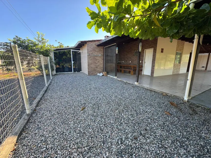 Foto 9 de Casa com 4 quartos à venda, 420m2 em Balneario Barra Do Sul - SC