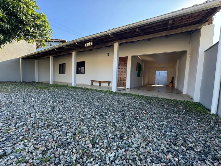 Foto 2 de Casa com 4 quartos à venda, 288m2 em Centro, Balneario Barra Do Sul - SC