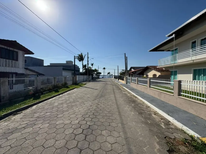 Foto 2 de Casa com 3 quartos à venda, 405m2 em Balneario Barra Do Sul - SC