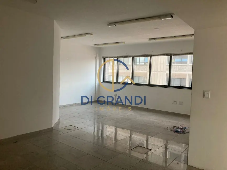 Sala Comercial à venda, 180m2 em Vila Itapura, Campinas - SP - imagem 4 Foto 4 de Sala Comercial à venda, 180m2 em Vila Itapura, Campinas - SP