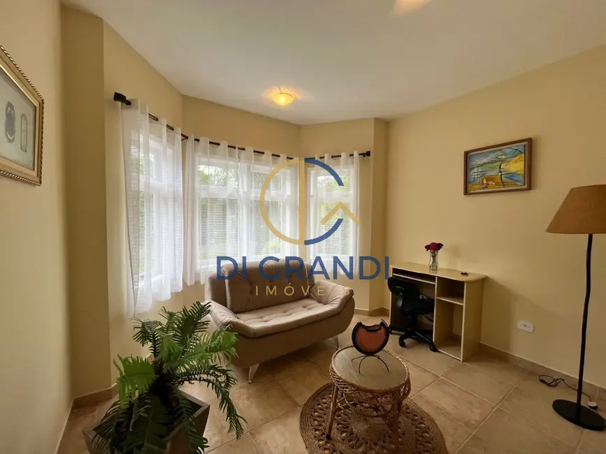 Casa de Condomínio com 5 quartos à venda, 450m2 em Guararema - SP - imagem 5 Foto 5 de Casa de Condomínio com 5 quartos à venda, 450m2 em Guararema - SP