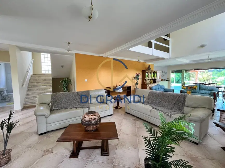 Casa de Condomínio com 5 quartos à venda, 450m2 em Guararema - SP - imagem 3 Foto 3 de Casa de Condomínio com 5 quartos à venda, 450m2 em Guararema - SP