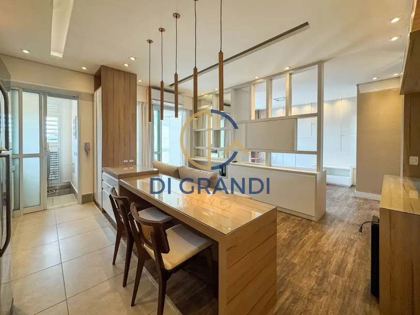 Apartamento com 1 quarto para alugar, 57m2 em Cambuí, Campinas - SP - imagem 2 Foto 2 de Apartamento com 1 quarto para alugar, 57m2 em Cambuí, Campinas - SP