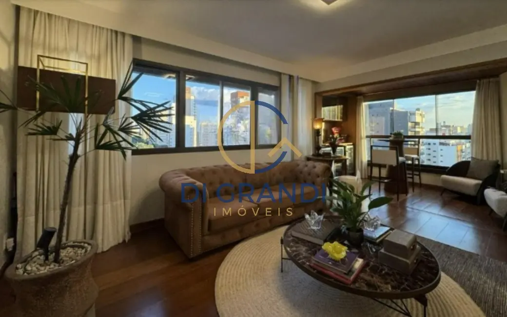 Apartamento com 3 quartos à venda, 199m2 em Cambuí, Campinas - SP - imagem 3 Foto 3 de Apartamento com 3 quartos à venda, 199m2 em Cambuí, Campinas - SP