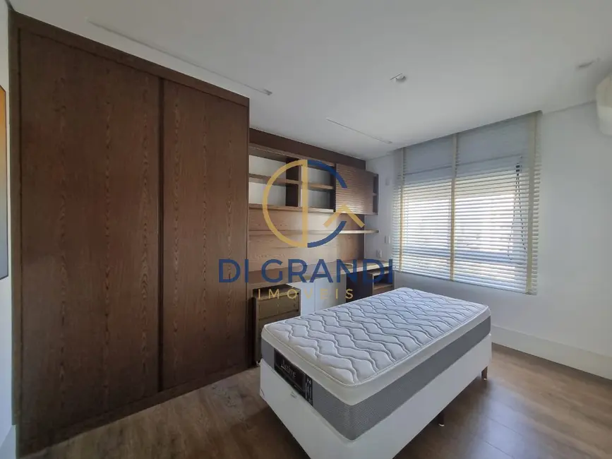 Apartamento com 3 quartos à venda e para alugar, 189m2 em Cambuí, Campinas - SP - imagem 4 Foto 4 de Apartamento com 3 quartos à venda e para alugar, 189m2 em Cambuí, Campinas - SP