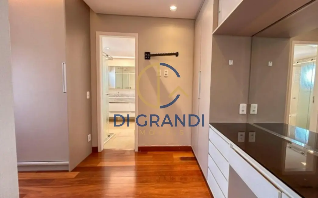 Apartamento com 2 quartos para alugar, 189m2 em Taquaral, Campinas - SP - imagem 9 Foto 9 de Apartamento com 2 quartos para alugar, 189m2 em Taquaral, Campinas - SP