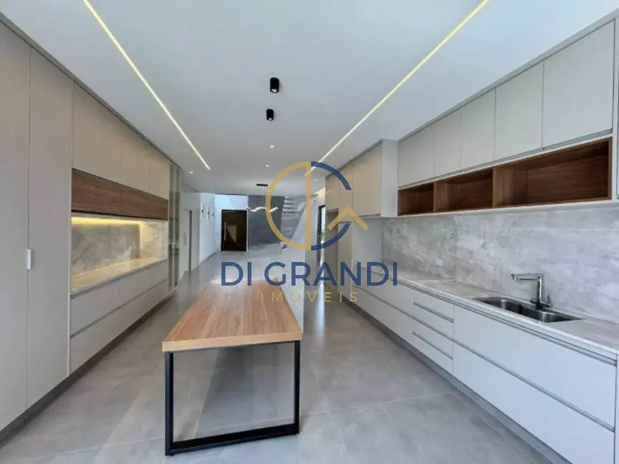 Casa de Condomínio com 3 quartos à venda, 240m2 em Campinas - SP - imagem 4 Foto 4 de Casa de Condomínio com 3 quartos à venda, 240m2 em Campinas - SP