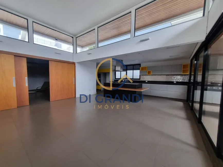 Casa de Condomínio com 3 quartos à venda e para alugar, 360m2 em Ville Sainte Hélène, Campinas - SP - imagem 4 Foto 4 de Casa de Condomínio com 3 quartos à venda e para alugar, 360m2 em Ville Sainte Hélène, Campinas - SP