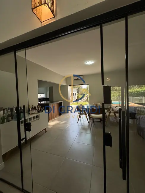 Casa de Condomínio com 4 quartos à venda, 380m2 em Loteamento Chácaras Vale das Garças, Campinas - SP - imagem 2 Foto 2 de Casa de Condomínio com 4 quartos à venda, 380m2 em Loteamento Chácaras Vale das Garças, Campinas - SP