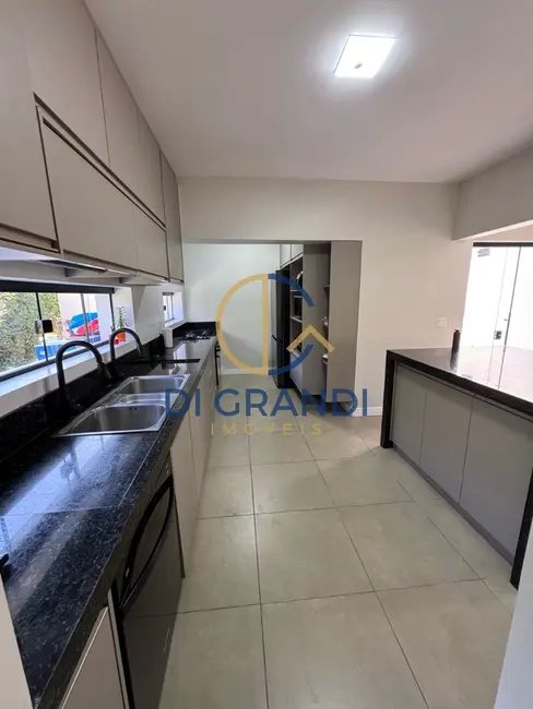 Casa de Condomínio com 4 quartos à venda, 380m2 em Loteamento Chácaras Vale das Garças, Campinas - SP - imagem 3 Foto 3 de Casa de Condomínio com 4 quartos à venda, 380m2 em Loteamento Chácaras Vale das Garças, Campinas - SP