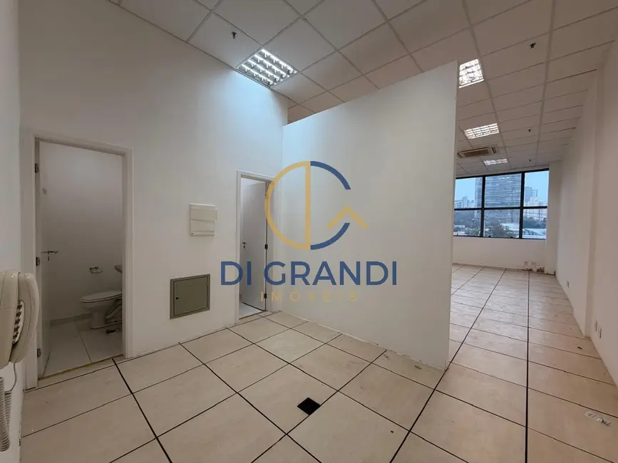 Foto 3 de Sala Comercial para alugar, 65m2 em Cambuí, Campinas - SP