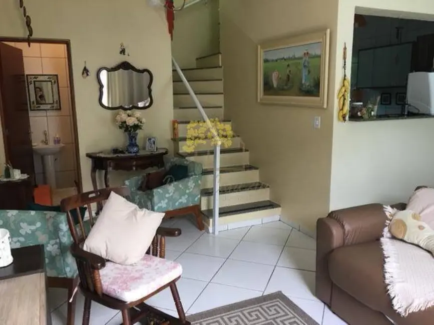 Casa de Condomínio com 2 quartos à venda, 84m2 em Itanhaem - SP - imagem 3 Foto 3 de Casa de Condomínio com 2 quartos à venda, 84m2 em Itanhaem - SP