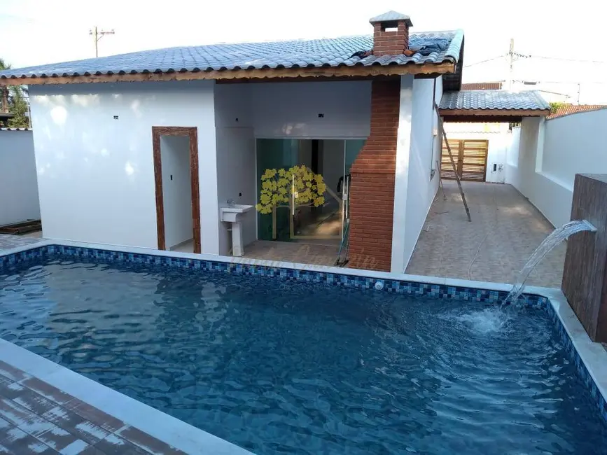 Foto 1 de Casa com 3 quartos à venda, 89m2 em Itanhaem - SP