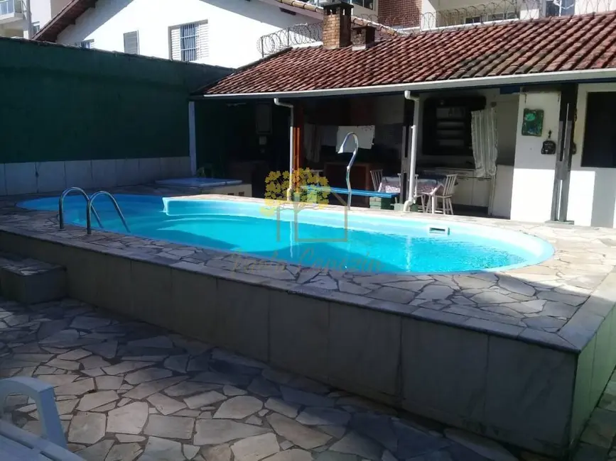 Foto 1 de Casa com 4 quartos à venda e para alugar, 150m2 em Itanhaem - SP