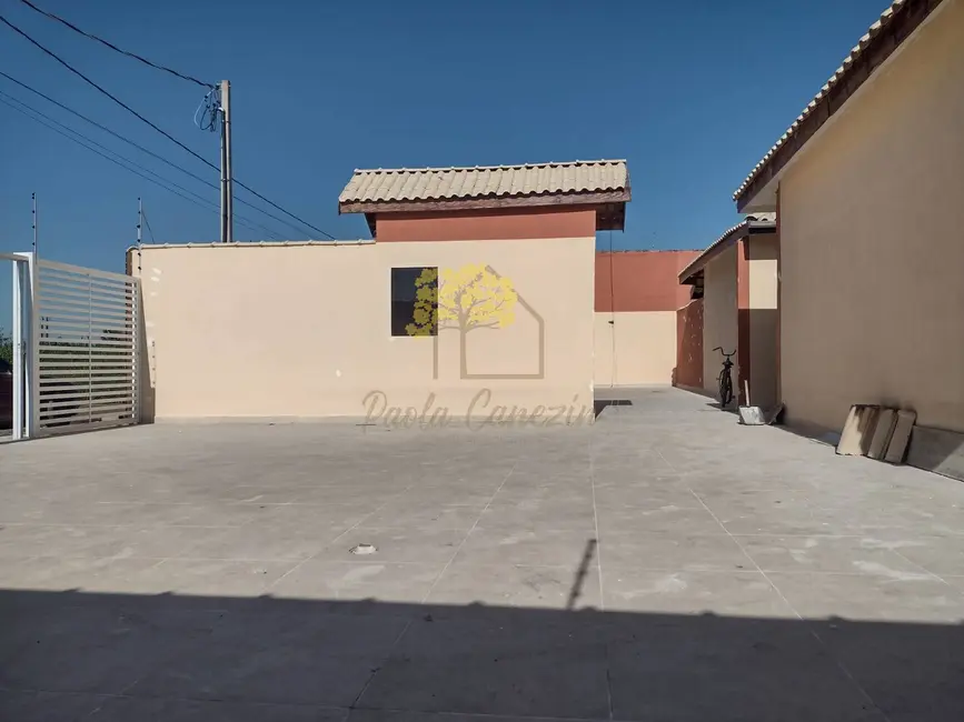 Casa de Condomínio com 2 quartos à venda, 85m2 em Itanhaem - SP - imagem 4 Foto 4 de Casa de Condomínio com 2 quartos à venda, 85m2 em Itanhaem - SP