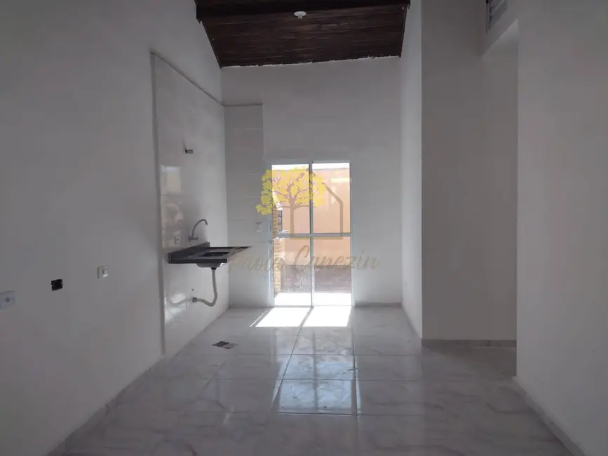 Casa de Condomínio com 2 quartos à venda, 85m2 em Itanhaem - SP - imagem 5 Foto 5 de Casa de Condomínio com 2 quartos à venda, 85m2 em Itanhaem - SP
